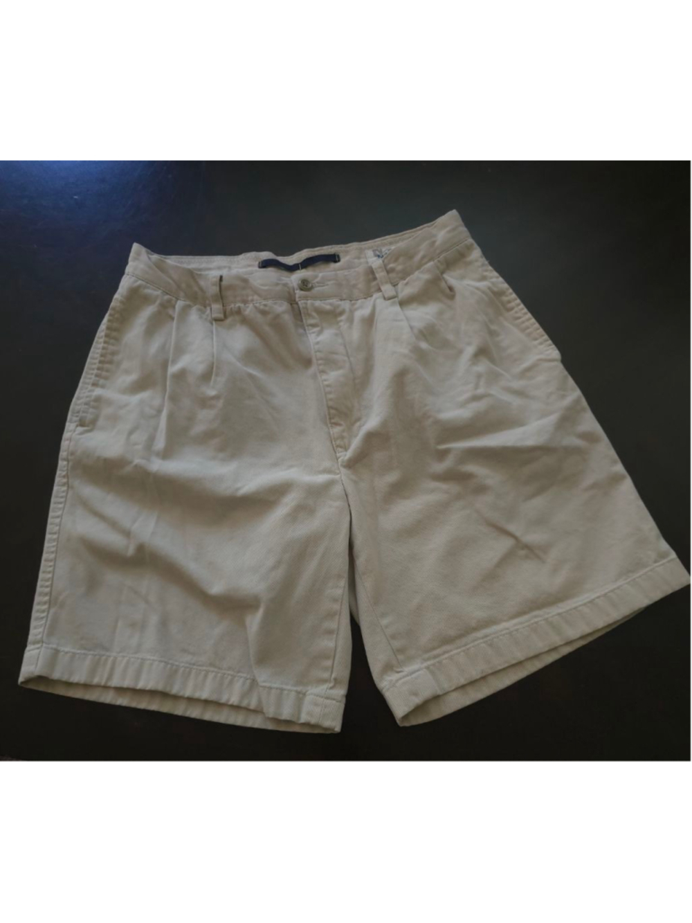 Men's Vintage Nautica Beige Pleated Front Shorts Waist 32 Nautical Summer Preppy